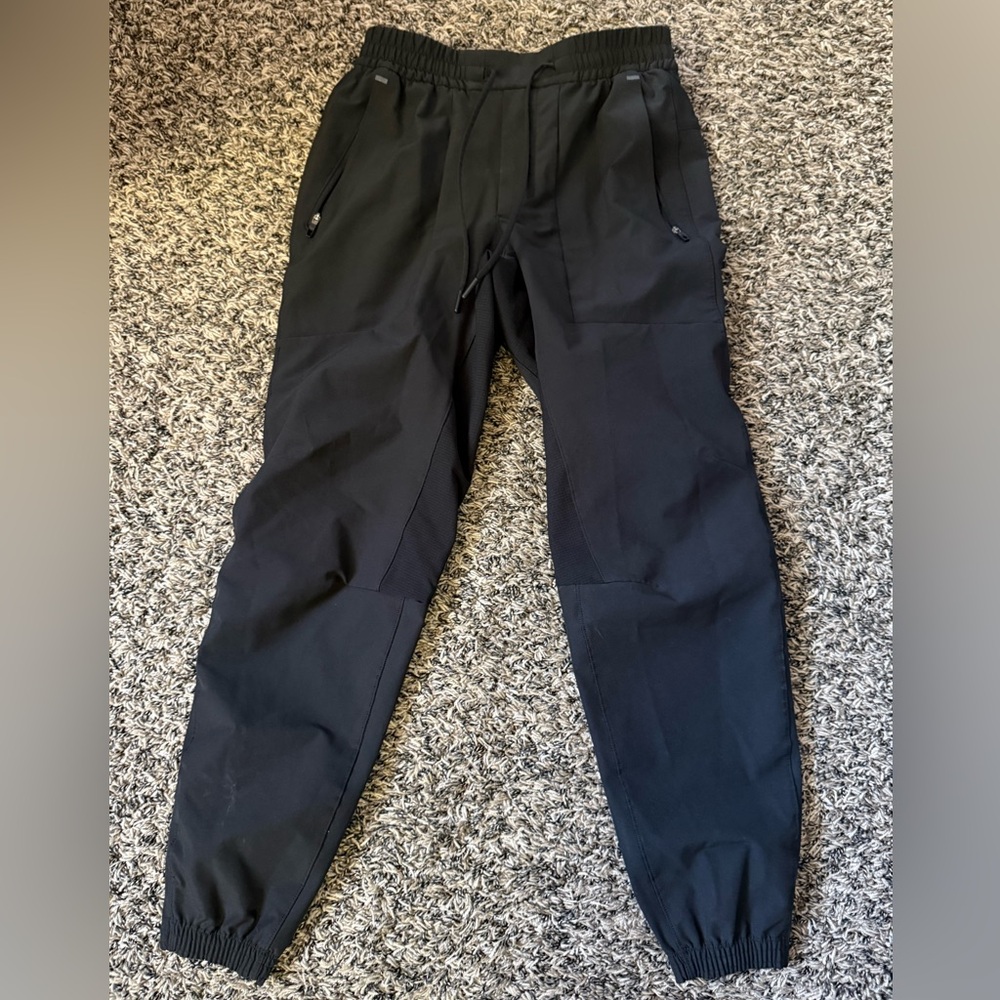 Lululemon License to Train Black Jogger Pants - size SMALL